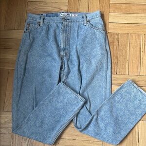 Redone Levi’s Collection 70s Indigo Daisy Straight Denim